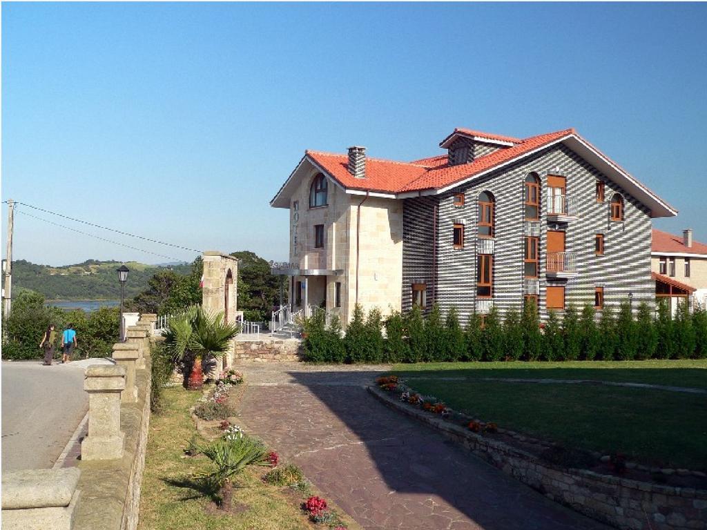 Hotel Azul De Galimar San Vicente De La Barquera Bagian luar foto